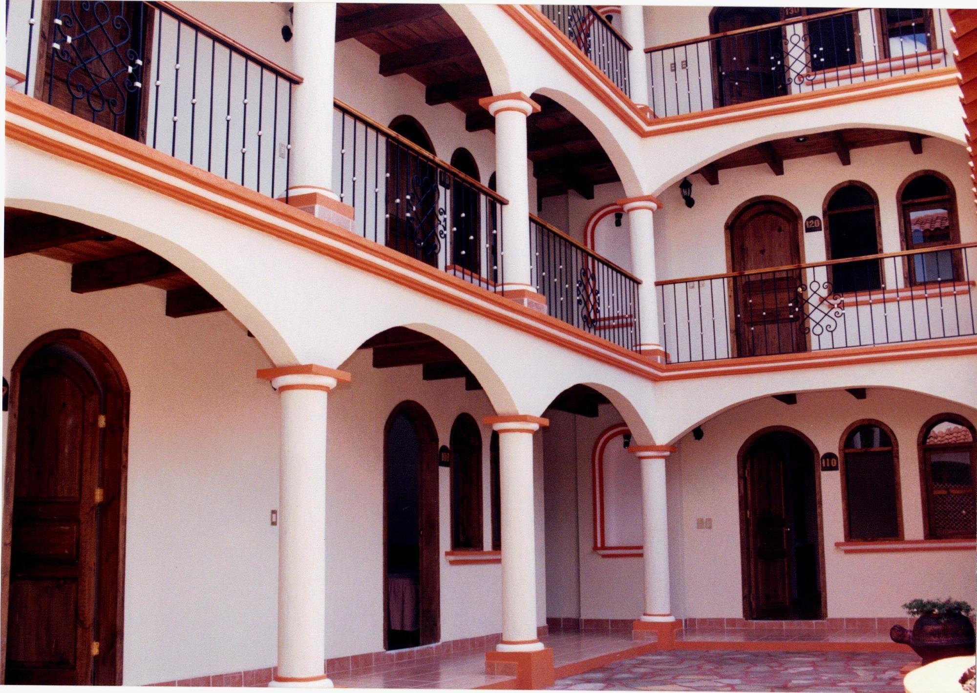 Hotel Villa Real II San Cristóbal de Las Casas Dış mekan fotoğraf